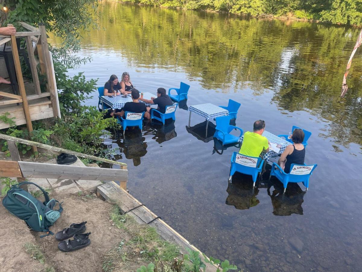 Tonneau Herbergement Insolite Au Camping Des Nieres Ebreuil Extérieur photo